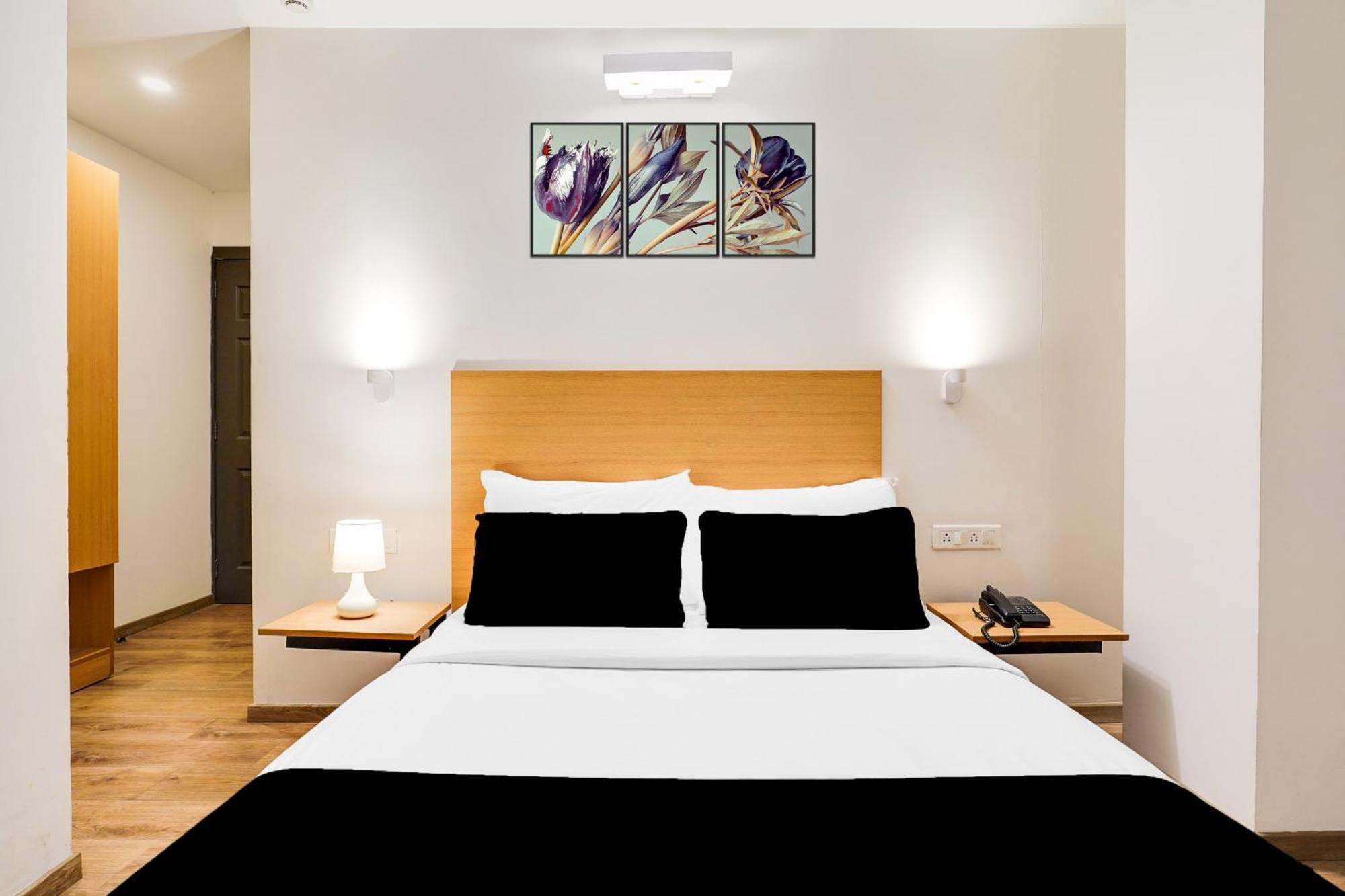 Super Townhouse Btm Layout Near Madiwala Lake Formerly Q Rooms バンガロール エクステリア 写真